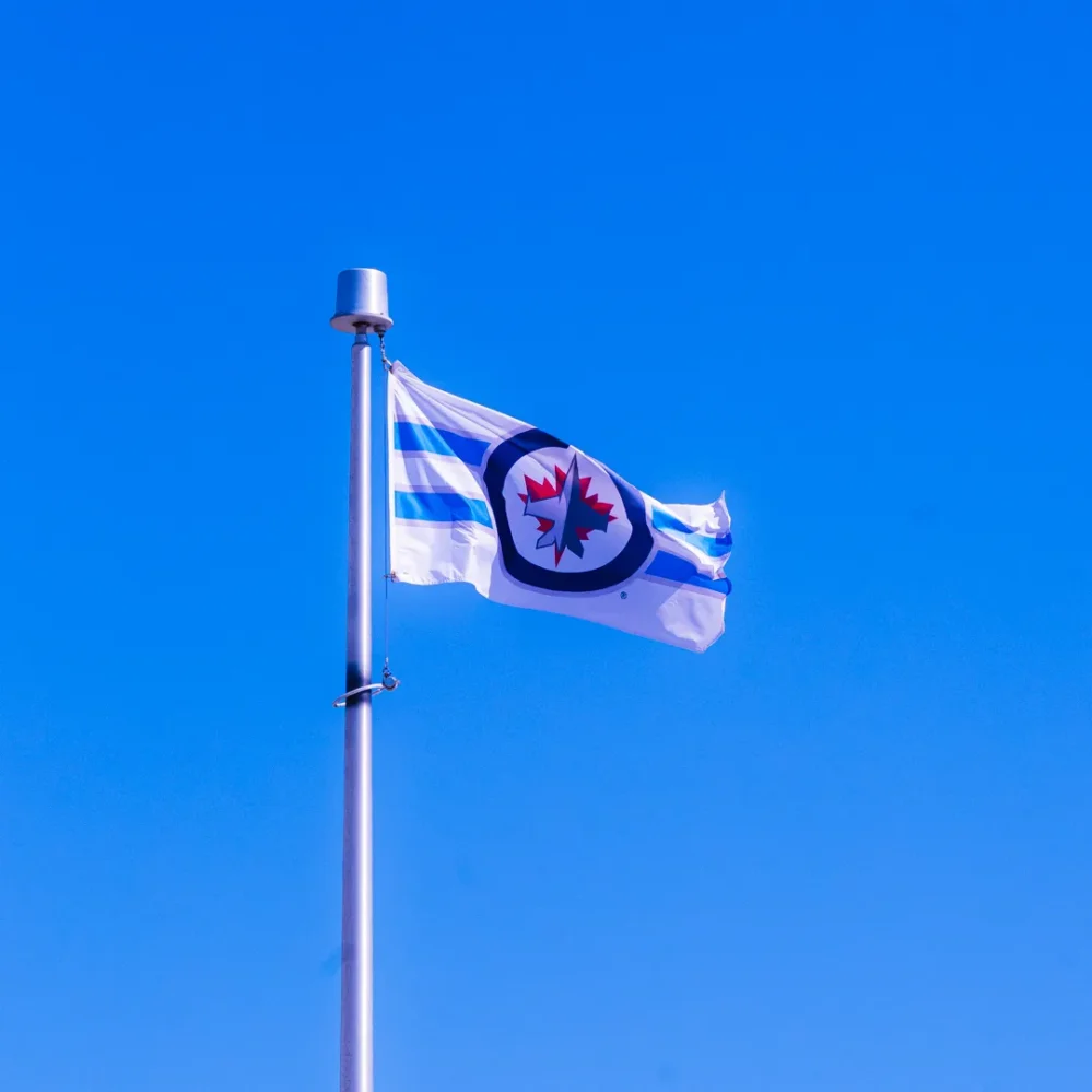 Winnipeg Jets Flag - White w/ Blue Stripes